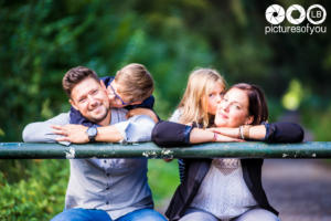 Lifestyle famille par photographe Laurent Bossaert studio Pictures of You - Nord Pas de Calais - Julie-Sébastien-Timoté-Soline-25